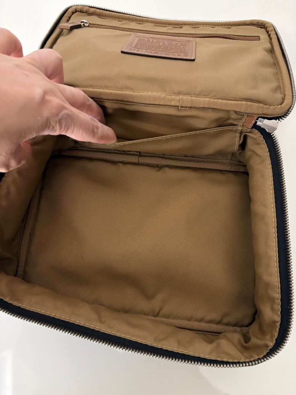 COACH Vintage Leather Toiletry Bag Costmetic Pouch Black - Picture 7 of 14